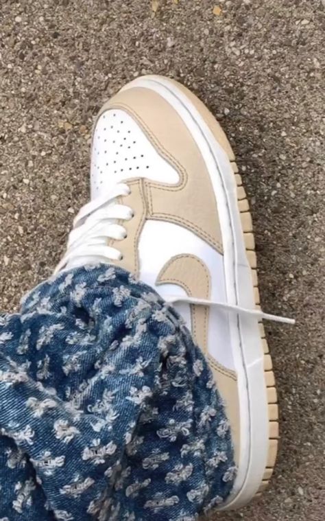 White Oatmeal Dunk Low, Oatmeal Dunks, Nike Blazer Outfit, Wmns Dunk Low, Jordan Shoes Girls, All Nike Shoes, Nike Air Shoes, Fresh Shoes, Cute Sneakers