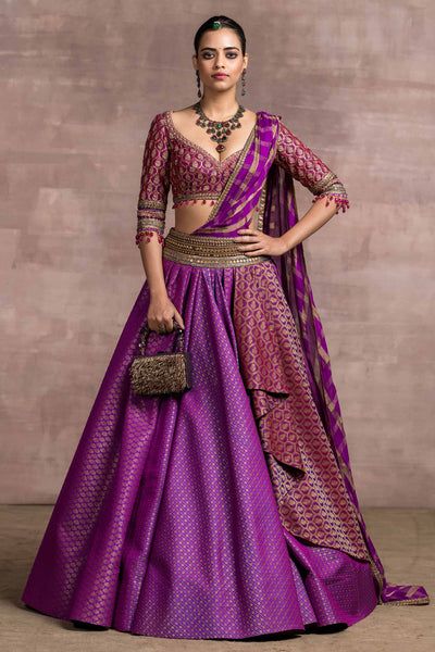 Draped Lehenga, Indian Outfits Lehenga, Lehenga Designs Simple, Lehnga Dress, Bridal Lehenga Collection, Draping Fashion, Half Saree Designs, Indian Dresses Traditional, Lehenga Collection