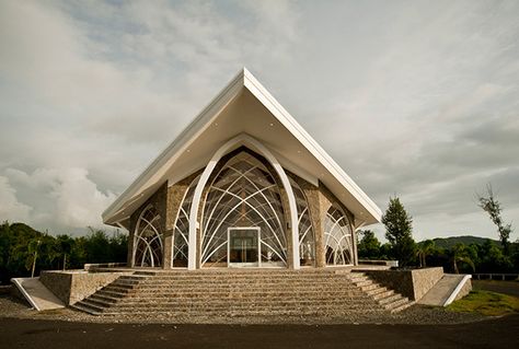 Churches for Intimate Wedding | Philippines Wedding Blog Misibis Bay, Church Design Architecture, Church Building Design, Philippine Wedding, Philippine Houses, Intimate Wedding Venues, Modern Church, Beautiful Churches, Event Hall