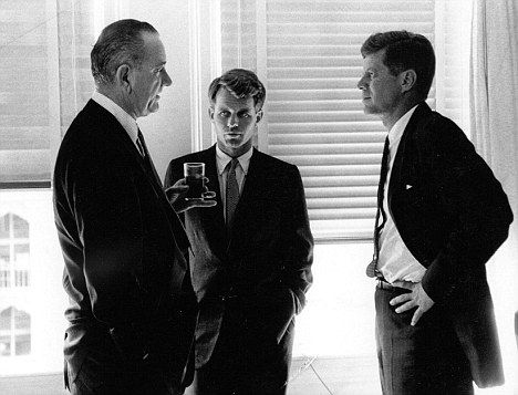 Lyndon B Johnson, left, with Bobby and John Kennedy, right, in 1960 Lyndon Johnson, Lyndon B Johnson, Biltmore Hotel, John Fitzgerald, Historical People, Marie Curie, James Dean, American Presidents, Interesting People