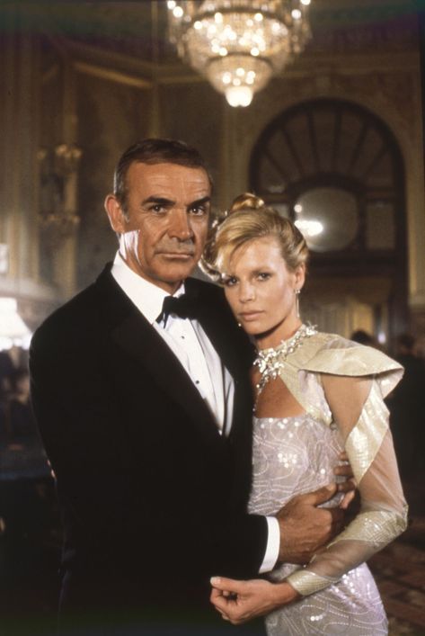 30 Best James Bond Movie Photos - James Bond Movies Set Photos James Bond Aesthetic, Bond Aesthetic, Sean Connery James Bond, Bond Women, Tom Und Jerry, Film Cult, James Bond Girls, Mickey Rourke, Gentlemans Club