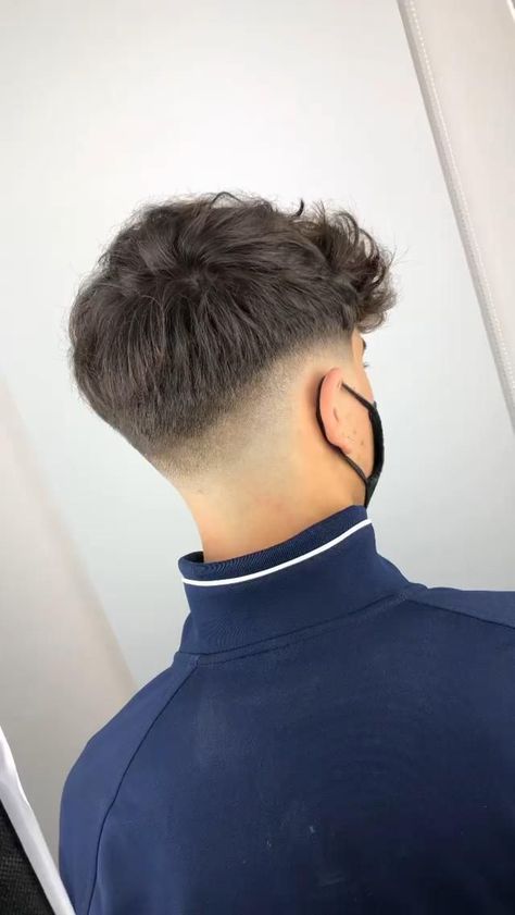 Hair Types Men, Mid Fade Haircut, Haircut Selfie, Photo Hijab, Mens Hairstyles Fade, Low Fade Haircut, Men Haircut Curly Hair, Taper Fade Haircut, Tapered Haircut