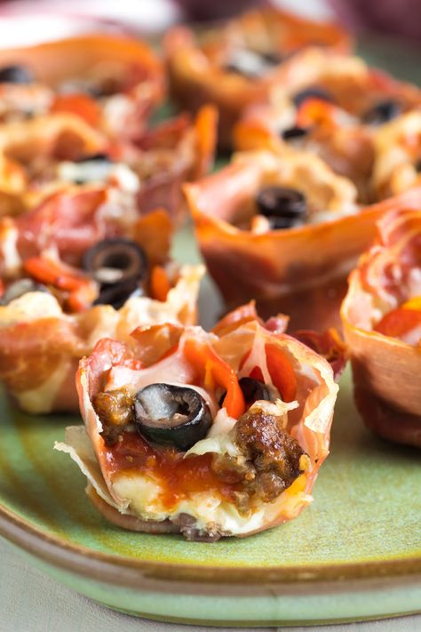 Best Low Carb Supreme Pizza Cups Recipe #ASpicyPerspective #keto #ketogenic Low Carb Spaghetti, Pizza Cups, Supreme Pizza, Tabbouleh Salad, Low Carb Low Fat Recipes, Low Carb Muffins, Low Carb Low Sugar, Best Low Carb Recipes, Low Carb Tortillas