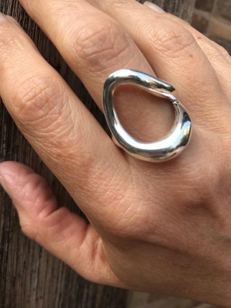 Trendy Jewelry Silver, Funky Silver Rings, Chunky Silver Ring, Silver Chunky Rings, Silver Piercings, Chunky Silver Jewellery, Modern Rings, Lp Shop, Funky Rings