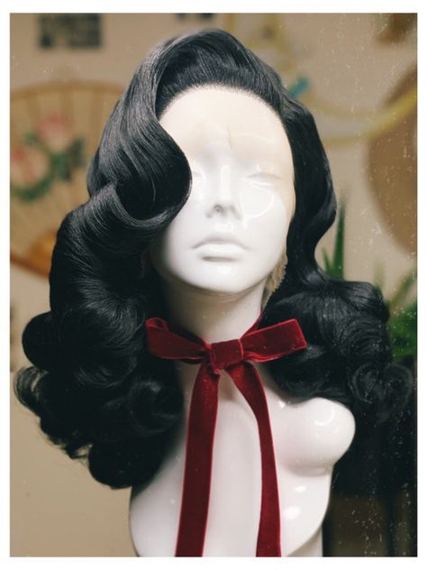 Hair For Dark Hair, Cabelo Pin Up, Old Hollywood Hair, High Fashion Hair, Drag Wigs, Hollywood Hair, Dramatic Style, Hair Reference, How To Draw Hair