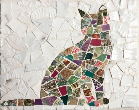 Pique Assiette | Mosaics Cat Mosaic Art, Mosaic Table Tops, Cat Mosaic, Mosaic Vases, Mosaic Tables, Mosaic Art Diy, Mosaic Vase, Mosaic Animals, Mosaic Garden Art