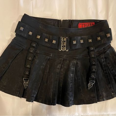 Tripp NYC vintage mini skirt size S Trip Nyc Skirt, Thrifted Punk Outfits, Emo Mini Skirt Outfit, Tripp Nyc Top, Mini Skirt Outfit Grunge, Yk2 Skirt, Skirt Alt Outfits, Goth Mini Skirt Outfit, Tripp Clothes