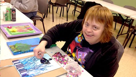 Our Favorite Spring Art Projects for Special Needs Adults Art For Adults With Disabilities, Special Needs Art, Diy Study Table, Craft Ideas For Adults, Spring Art Projects, Craft Projects For Adults, Diy Bird Bath, Art Projects For Adults, Diy Fountain