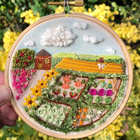 Allotment Embroidery, Hand Embroidery Design, Christmas Embroidery, Embroidery Ideas, Gorgeous Art, Embroidery Inspiration, Embroidery Art, Cross Stitch Embroidery, Welcome Sign