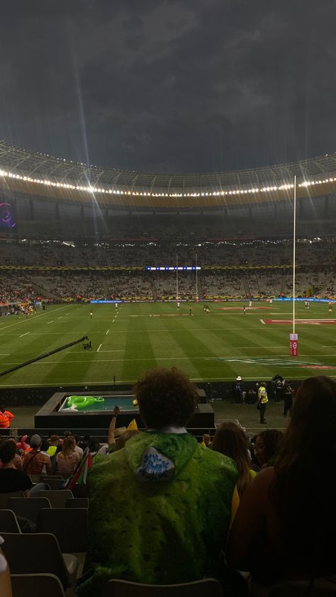 Rugby Astethic, Rugby Game Aesthetic, Rugby Wife Aesthetic, England Rugby Wallpaper, Rugby Boyfriend Aesthetic, Rugby League Aesthetic, Rugby Aesthetic Wallpaper, Rugby Wag, Rugby Aesthetic