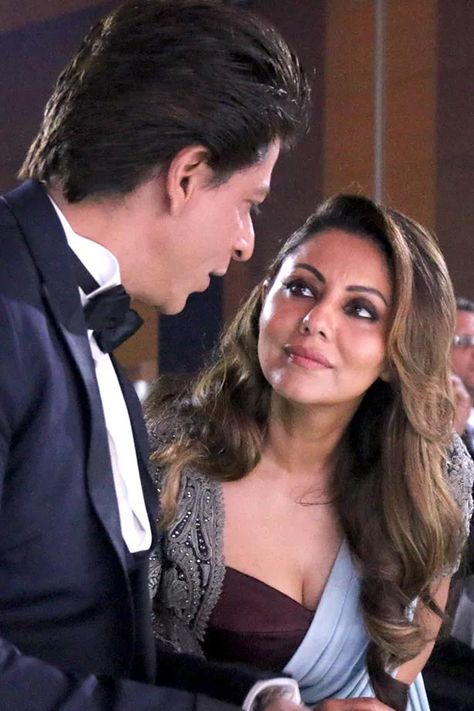 Bollywood badshah Shah Rukh Khan is basking under the glory of his recent action entertainer Pathaan. In the meantime, his wife Gauri Khan landed in p... Shahrukh Khan And Gauri, Design Company Names, Gauri Khan, 2 Month Old Baby, Undying Love, Romantic Films, Happy Parents, Three Children, Shah Rukh Khan