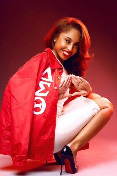 Delta Sigma Theta Sorority Photoshoot Ideas, Delta Sigma Theta Photoshoot Graduation, D9 Sorority Photoshoot, Delta Sigma Theta Photoshoot Ideas, Dst Graduation Pictures, Delta Photoshoot Ideas, Delta Graduation Pictures, Delta Sigma Theta Graduation Pictures, Dst Photoshoot