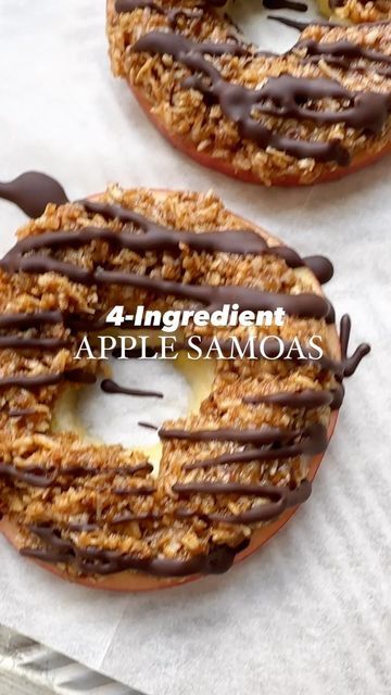 Apple Samoas Slices Healthy, Apple Slice Snacks, Apple Slices Recipes Snacks, Samoa Apple Slices, How To Make Apple Chips, Apple Samoas Slices, Apple Slices Snack, Sliced Apples Recipes, Apple Samoas