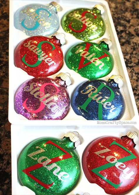 Christmas Tree Ornaments With Names, Easy Diy Personalized Christmas Ornaments, Cricut Name Ornaments, Glitter Name Ornaments, Personalized Name Ornaments, Mop And Glow Ornaments, Personalized Christmas Ornaments Names, Personalized Ornaments Vinyls, Glitter Filled Ornaments