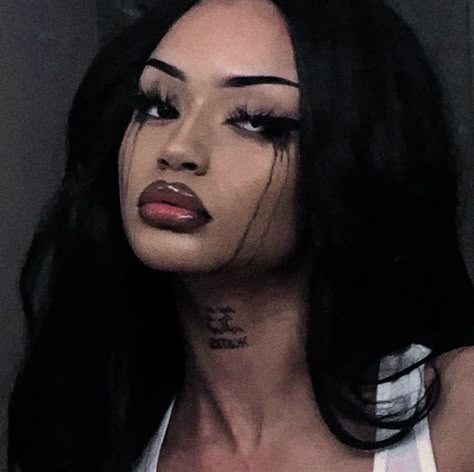 Emo Vampire Makeup, Dark Black Makeup Looks, Vampire Makeup Dark Skin, Emo Makeup Looks Black Women, Red Egirl Make Up, Sucubus Makeup, Purple Emo Makeup, Dark Red Makeup Aesthetic, Cute Dark Makeup