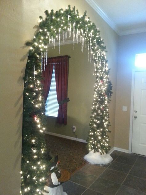 Christmas Party Archway, Large Archway Christmas Decor, Doorway Garland Indoor, Indoor Arch Christmas Decor, Arch Way Christmas Garland, Christmas Corridor Decorations, Decorate Archway For Christmas, Indoor Doorway Christmas Decor, Lighted Archway Christmas