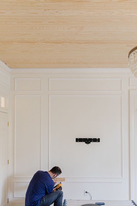 Box Molding On Walls Bedroom, Moldings And Trim Bedroom, Box Molding Entryway, Wall Box Trim Ideas, Picture Frame Moulding Entryway, Dining Room Shadow Box Trim, Box Molding Around Tv, Box Trim Tv Wall, Box Trim Around Tv