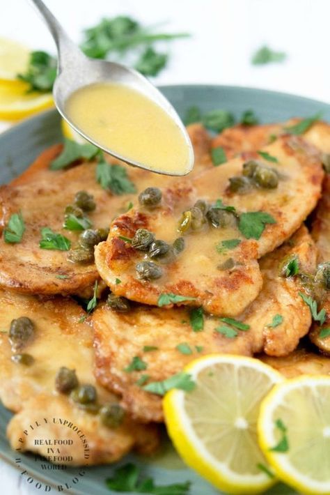 Chicken Piccata With Capers, Keto Cravings, Unprocessed Recipes, Piccata Sauce, Sunday Lunches, Piccata Recipe, Chicken Piccata Recipe, Chicken Receipes, Chicken Entrees