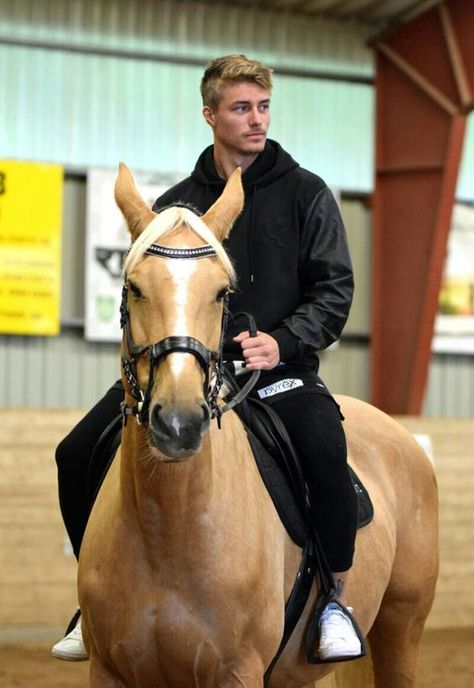 Blonde Cowboy Men, Blonde Cowboy, Blonde People, Johnny Edlind, Cowboy Men, Cowboy Pictures, Mens Inspiration, Cowboys Men, Biker Boys