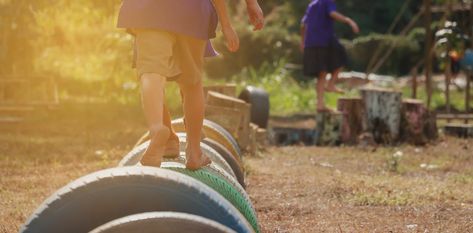 Ensuring children get enough physical activity while being safe is a delicate balancing act At Home Playground, Diy Recycle Bottles, Home Playground, Kids Backyard Ideas, Diy Outdoor Space, Backyard Toys, Adventure Playground, Backyard Adventure, Kids Backyard