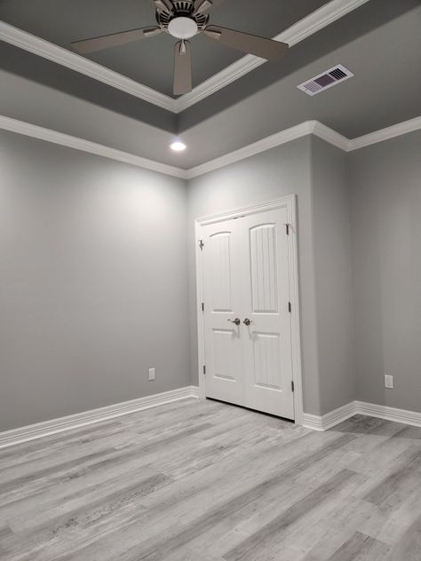 Wall Color Painting Ideas, Grey Wall And Ceiling, House Painting Ideas Interior Grey, Grey Tiles Bedroom Interior Design, Gray Wall Painting Ideas, Grey Ceiling Living Room, Grey Flooring White Walls, Grey Walls And Floors Living Rooms, Grey Wall Interior Design