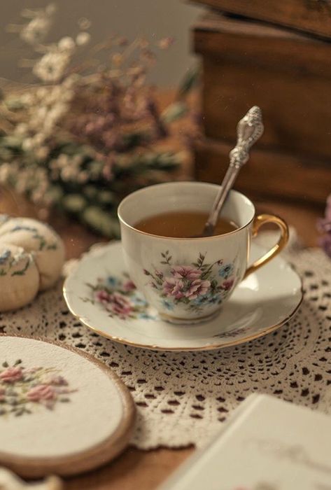 Teatime Aesthetic, Cottage Aesthetic, Cottage Core Aesthetic, A Cup Of Tea, Aesthetic Vintage, Cup Of Tea, High Tea, Tea Room, Vintage Tea