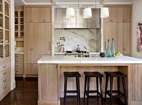 House & Home Pale Wood Kitchen, Light Wooden Kitchen, Oak Wood Kitchen, William Hefner, White Oak Cabinets, Light Wood Kitchens, Disc Interiors, Wooden Kitchen Cabinets, Light Wood Cabinets