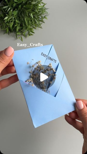 Easy To Make Cards Ideas, Folding An Envelope Out Of Paper, Gift Paper Wrapping Ideas, Fold Envelope Out Of Paper, Easy Gift Card Ideas, Fancy Envelopes Diy, Easy Diy Cards Ideas, Handmade Envelopes Diy, Wrapping Gift Cards Creative