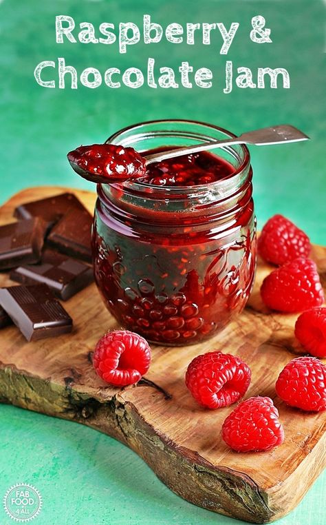 Raspberry & Chocolate Jam canning recipe |  #canning #foodpreservation #preserving #raspberryjam #chocolate #raspberries #recipe Preserve Recipes, Scones And Clotted Cream, Chocolate Jam, Pectin Recipes, Canning Jam Recipes, Hand Ideas, Raspberry Jam Recipe, Jam Recipes Homemade, Raspberry Chocolate