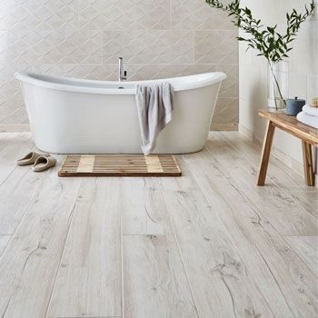 Wood Tile Bathroom Floor, Wood Effect Floor Tiles, Wood Tile Bathroom, Wood Floor Bathroom, Wood Tile Floors, Wood Effect Tiles, Light Wood Floors, Room Tiles, Grey Tiles