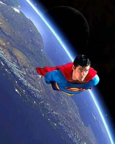 Superman Super Site on Twitter: "Epic shot of Christopher Reeve, the Superman of my generation. 💙💛❤️… " Superman Art Wallpaper, Superman Christopher Reeve, Superman Live Wallpaper, Superman Vs Batman, Superman Photos, Christopher Reeve Superman, Superman Film, Superman Pictures, Superman Gifts