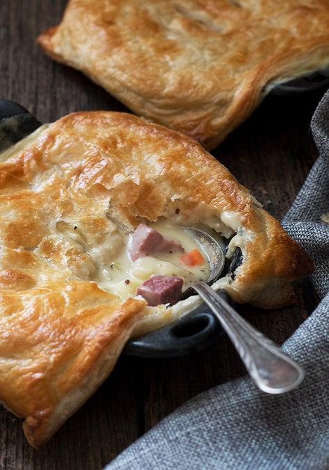 Corned Beef Pie, Beef Cottage Pie, Irish Cooking, Beef Pot Pies, Corn Beef, Beef Pies, Irish Cuisine, Corned Beef And Cabbage, Corned Beef Recipes