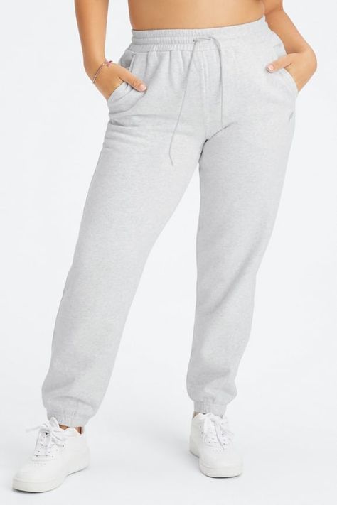 White Jogger Pants, Black Ankle Pants, Comfy Sweats, Fabletics Leggings, Fashion Joggers, Black Fleece, Fleece Joggers, Tracksuit Bottoms, Athletic Pants