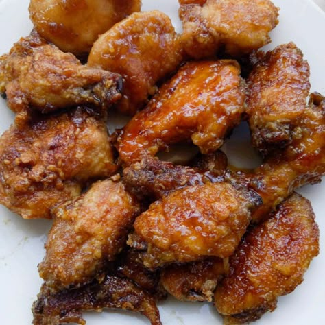 Japanese Chicken Wings Recipe Japanese Wings, Japanese Chicken Wings, Japanese Dinner Recipes, Wing Recipes Fried, Wing Recipes Baked, Hot Chicken Recipe, Sticky Chicken Wings, Chicken Wing Recipes Fried, Electric Skillet Recipes