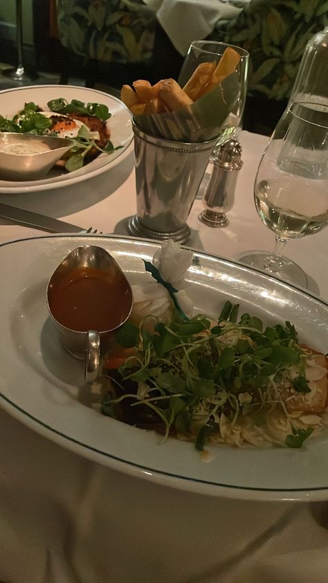 Dinner @ the ivy, cambridge #theivy The Ivy Restaurant, London Places To Eat, Roast Salmon, West End Theatre, Ivy Restaurant, British Dishes, Salmon Fillet, London Places, Roasted Salmon