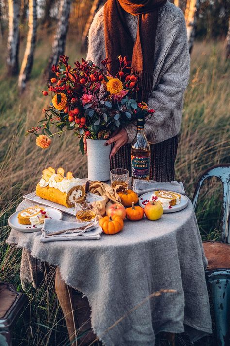 Easy and Delicious Gluten-free Lemon Cake with Rosemary Pumpkin Swiss Roll, Apple Compote, Decorating Table, Caramelised Apples, Cake Rack, Fall Picnic, Apple Chips, Gluten Free Cake, Swiss Roll