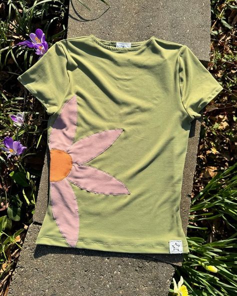 spring patchwork tees drop this coming monday!💟♻️ patches are made from 100% scrap fabric to help create zero waste. there will be both… | Instagram Upcycle T Shirts No Sew, Shirt Patches Ideas, Easy To Make Clothes, Patchwork Clothes Diy Ideas, Patchwork Diy Clothes, Patchwork Clothes Scrap Fabric, Thrift Refashion, Patchwork Tshirt Diy, Scrap Shirt