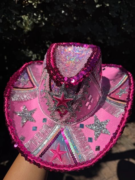 Pink Pony Club Chappell Cowgirl Hat made to Order Item: THE Original Chappell Roan Hat From Her Midwest Princess Tour Cowboy Halloween - Etsy Spain Stagecoach Outfit, Cowboy Halloween, Pink Pony Club, Halloween Club, Pink Cowboy Hat, Princess Hat, Pink Cowboy, Rhinestone Fringe, Cowgirl Costume