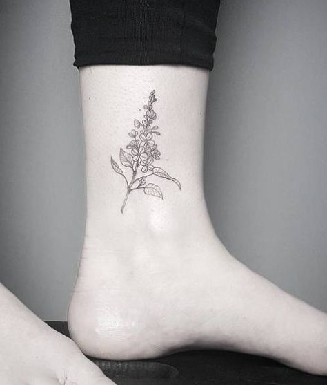 Lilac Tattoo Fine Line, Lilac Flower Tattoo Black And White, Lilac Bush Tattoo, Small Lilac Tattoo Black And White, Simple Lilac Tattoo Black And White, Simple Lilac Tattoo, Lilac Tattoo Black, Lilac Tattoo Black And White, Lilac Flower Tattoo