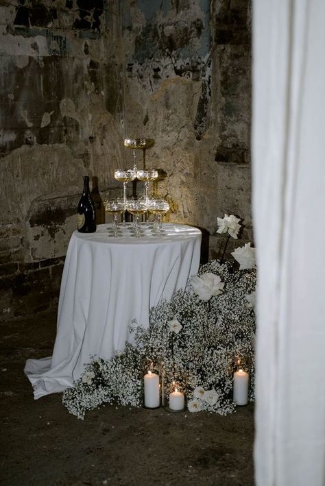 Vintage Silver Tablescape, Wedding Workshop Ideas, Wedding Venue Styled Shoot, Asylum Chapel Wedding, White Flower Decoration Wedding, Wedding At Restaurant, Wedding Inspo Unique, Greta Rolli Wedding, Champagne Tower Table