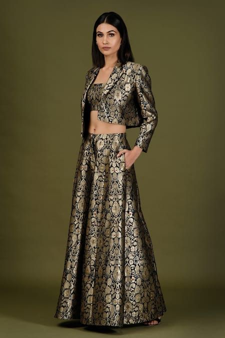 Buy Black Brocade Silk Woven Floral Print Jacket Lapel Cropped And Flared Pant Set For Women by Soniya G Online at Aza Fashions. Indian Outfits Modern, Western Lehenga, Trendy Outfits Indian, Floral Print Jacket, Indian Dresses Traditional, Brocade Dresses, Designer Dresses Casual, Stylish Party Dresses, Indian Dress