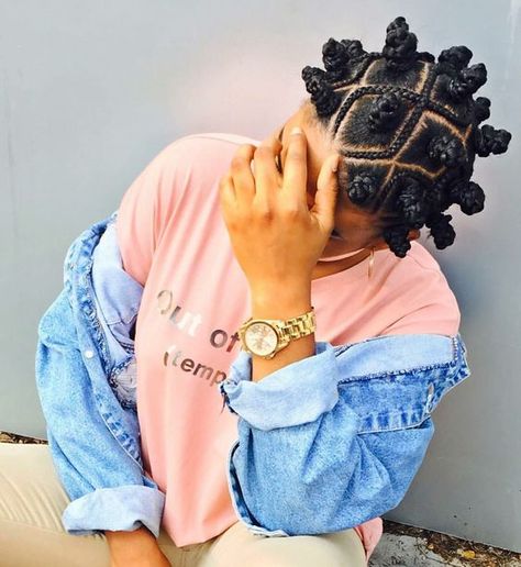 Bantu Knots Hairstyles, Bantu Knot Hairstyles, Protective Hairstyles For Natural Hair, African Hair Braiding Styles, Afrikaanse Mode, Hair Knot, Bantu Knots, Pelo Afro, Natural Hair Styles Easy