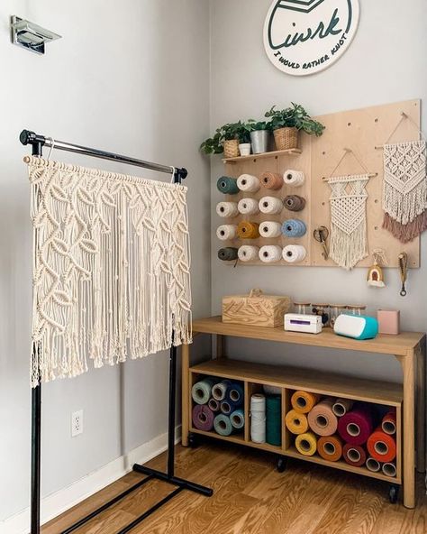 Macrame Craft Room, Macrame Studio Space, Macrame Workshop Ideas, Macrame Work Station Diy, Macrame Work Station, Macrame Studio, New Month New Goals, Macrame Room, Simpul Makrame