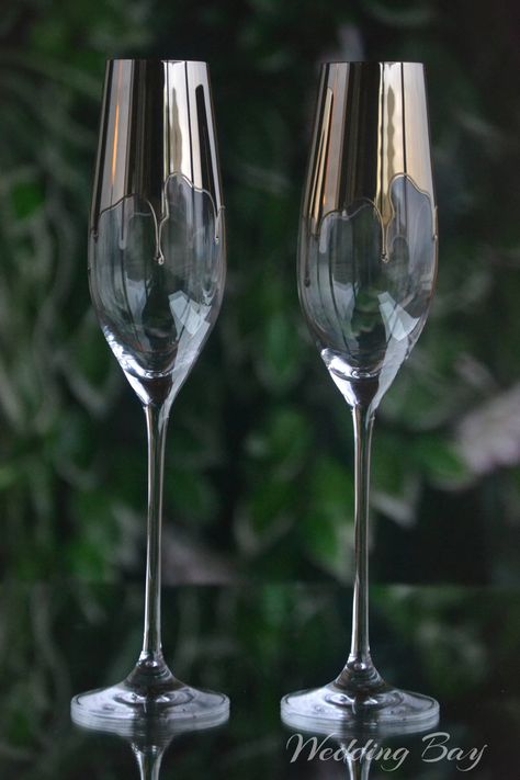 Golden Wedding Glasses, Handmade Flutes, Anniversary Glasses, Bride Groom Glasses, Wedding Flutes Set of 2, Mr and Mrs Glasses by WeddingBay on Etsy Gold Wedding Glasses, Bride And Groom Glasses, Cake Serving Set, Handmade Wedding Gifts, Wedding Flutes, Wine Glass Art, Toasting Flutes, Wedding Glasses, Golden Wedding