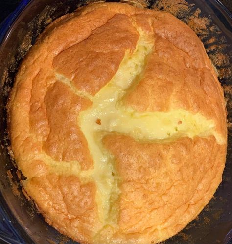 This traditional Appalachian spoon bread is a nice addition to hearty beef stew or winter soup. Serve with plenty of butter! Sweet Spoon Bread, Traditional Appalachian Recipes, Appalachian Desserts, Airfryer Bread, Celebrating Appalachia, Appalachian Food, Corn Casseroles, Spoon Bread Recipe, Appalachian Cooking