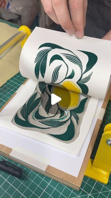 Reduction Lino Print Tutorial, 3 Colour Reduction Lino Print, Lemon Lino Print, Jigsaw Lino Print, Jigsaw Printmaking, Lemon Linocut, Linolium Printing Easy, Printmaking Art Ideas, Lino Block Printing