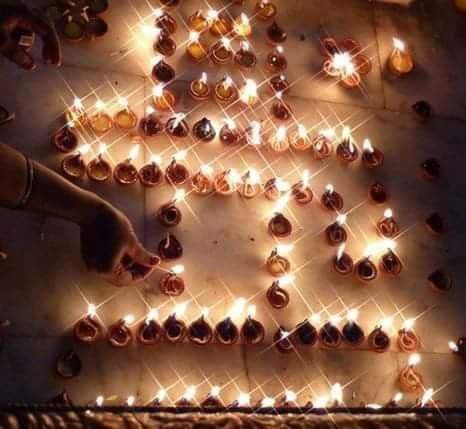 Karthigai Worship Images, Karthigai Deepam, Hindu Worship, Diya Rangoli, Diya Decoration, Diy Floral Decor, Diwali Lights, Lord Siva, Shiva Lingam