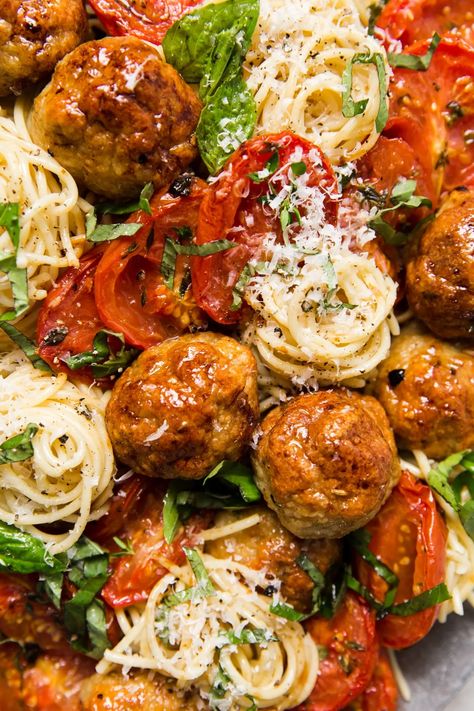 Make-ahead and freeze, or dig in tonight—seasoned with thyme, fennel, parmesan and lots of fresh garlic, our Italian baked chicken meatball recipe is a healthy take on traditional Italian meatballs. Moist Baked Chicken, Chicken Meatball Recipe, Chicken Fennel, Ground Chicken Meatballs, Italian Baked Chicken, Baked Chicken Meatballs, Chicken Meatball, Chicken Meatball Recipes, The Modern Proper