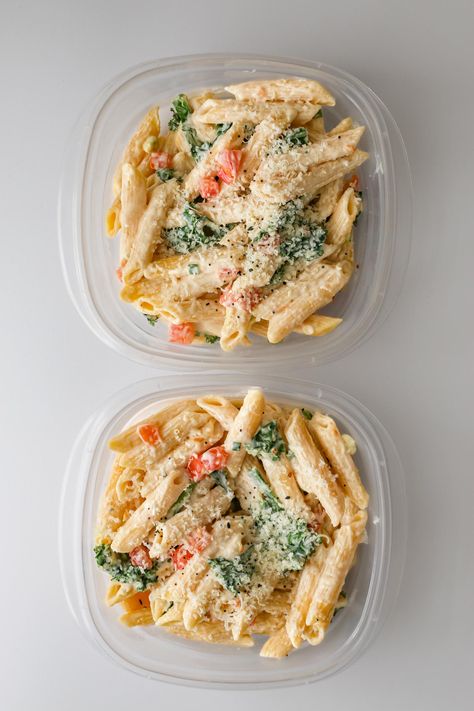 Hospital Snacks, Easy Postpartum Meals, Meals To Take To Someone, Postpartum Freezer Meals, New Mom Meals, Pregnancy Freezer Meals, Pregnancy Dinner, Postpartum Meals, Meal Train