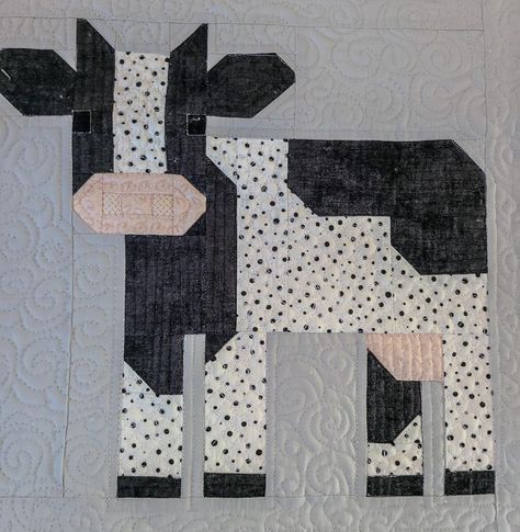 Farm Quilt Patterns, Farm Animal Quilt, Wildlife Quilts, Animal Baby Quilt, Great Granddaughter, Elizabeth Hartman, Paper Pieced Quilt Patterns, Farm Quilt, Quilt Square Patterns